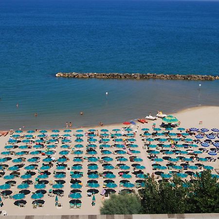 Grand Hotel Adriatico Montesilvano Marina Extérieur photo