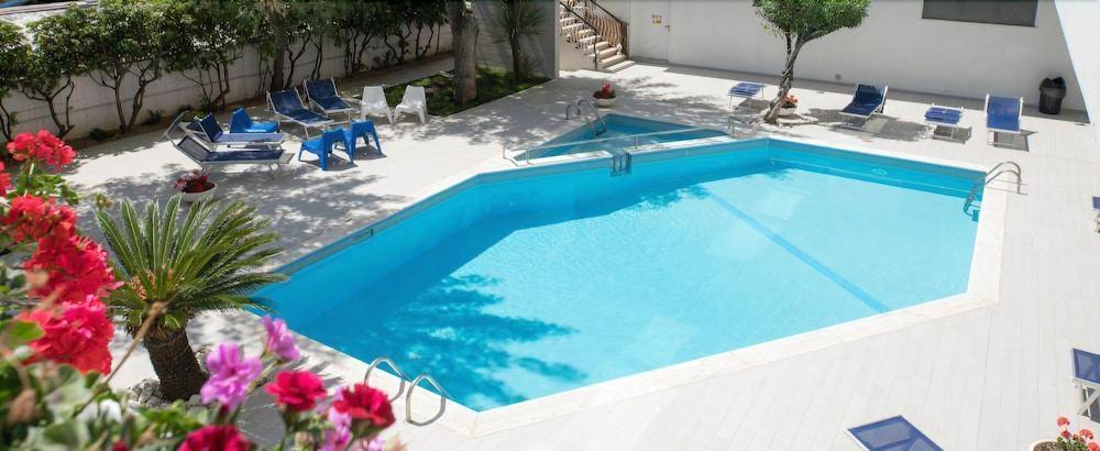 Grand Hotel Adriatico Montesilvano Marina Extérieur photo