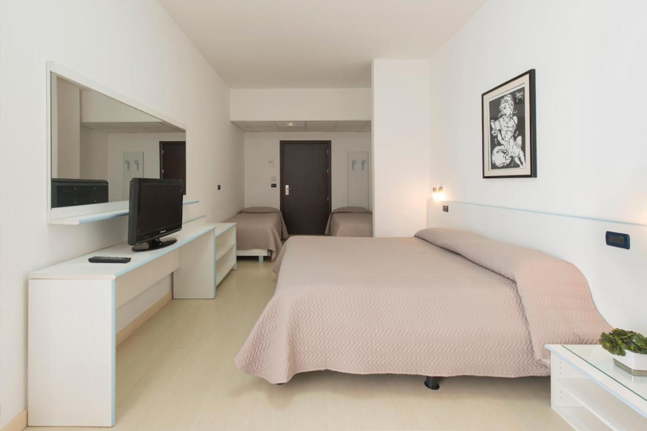 Grand Hotel Adriatico Montesilvano Marina Extérieur photo