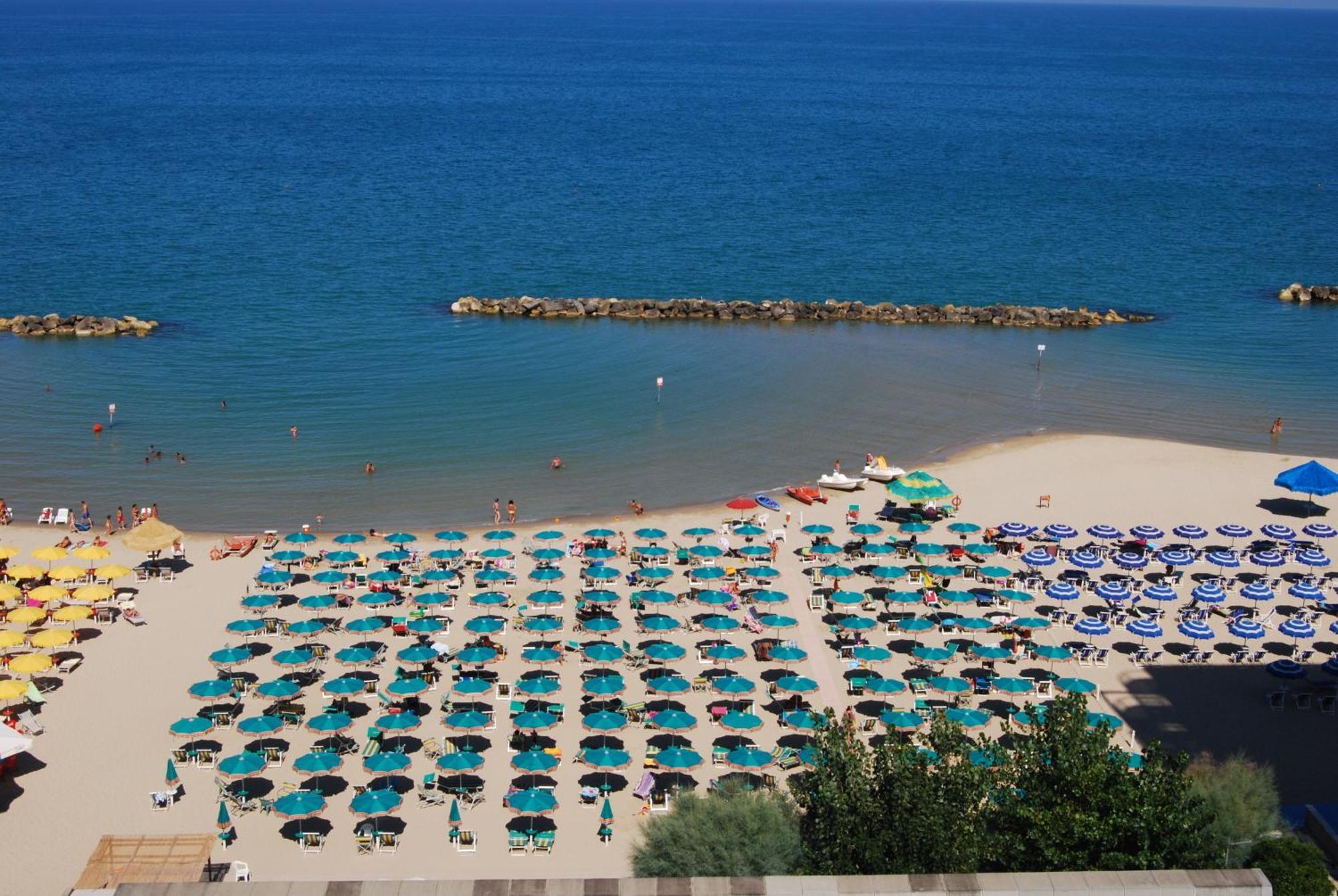 Grand Hotel Adriatico Montesilvano Marina Extérieur photo