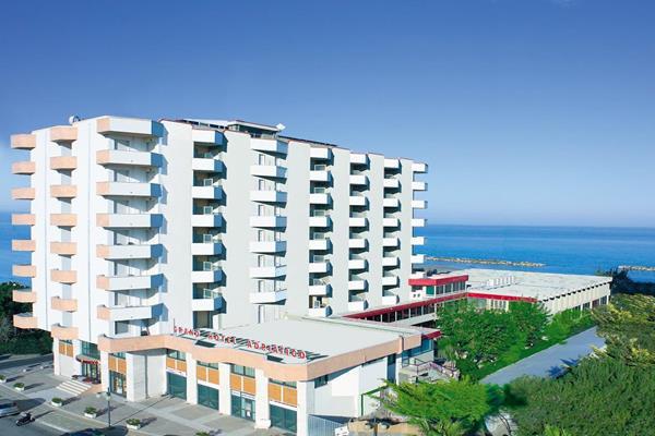 Grand Hotel Adriatico Montesilvano Marina Extérieur photo