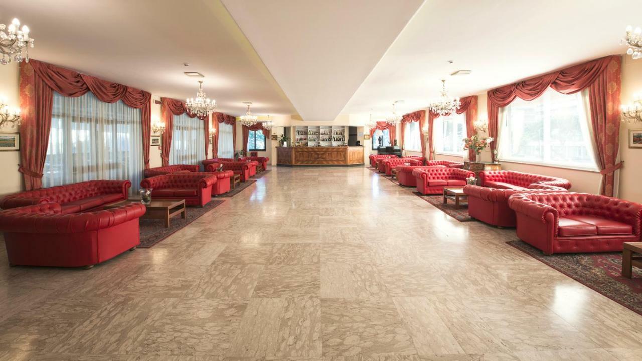 Grand Hotel Adriatico Montesilvano Marina Extérieur photo