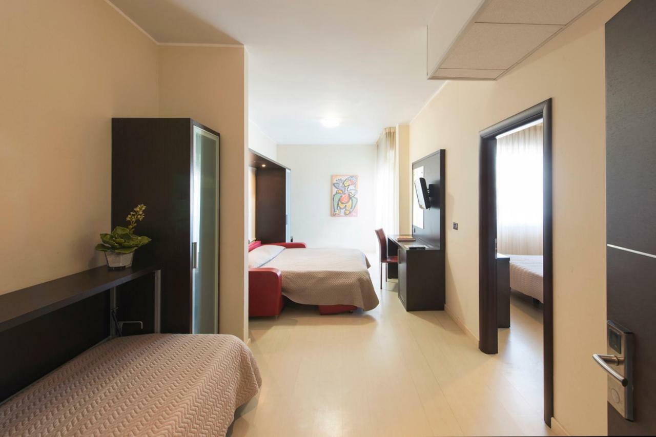 Grand Hotel Adriatico Montesilvano Marina Extérieur photo