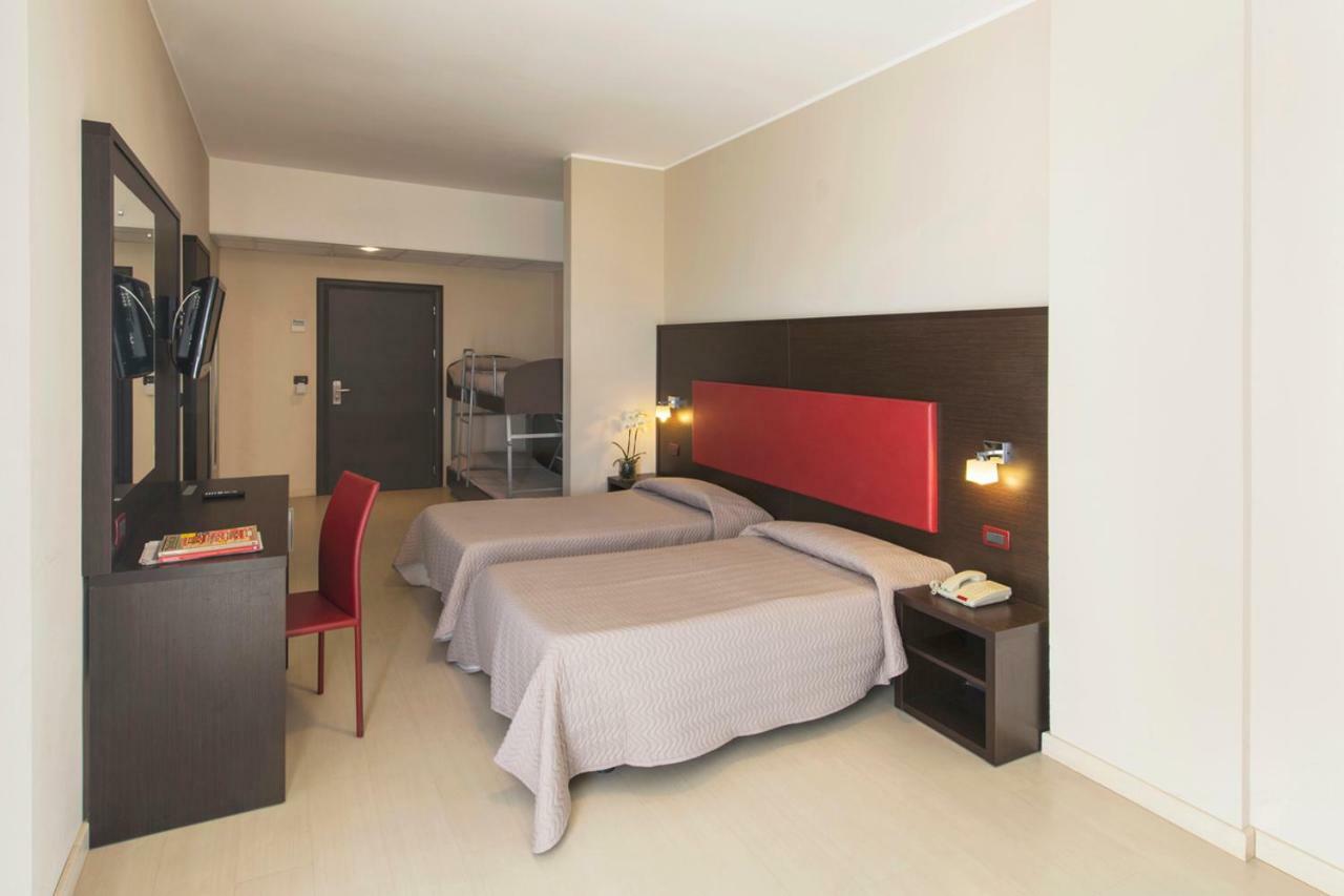 Grand Hotel Adriatico Montesilvano Marina Extérieur photo