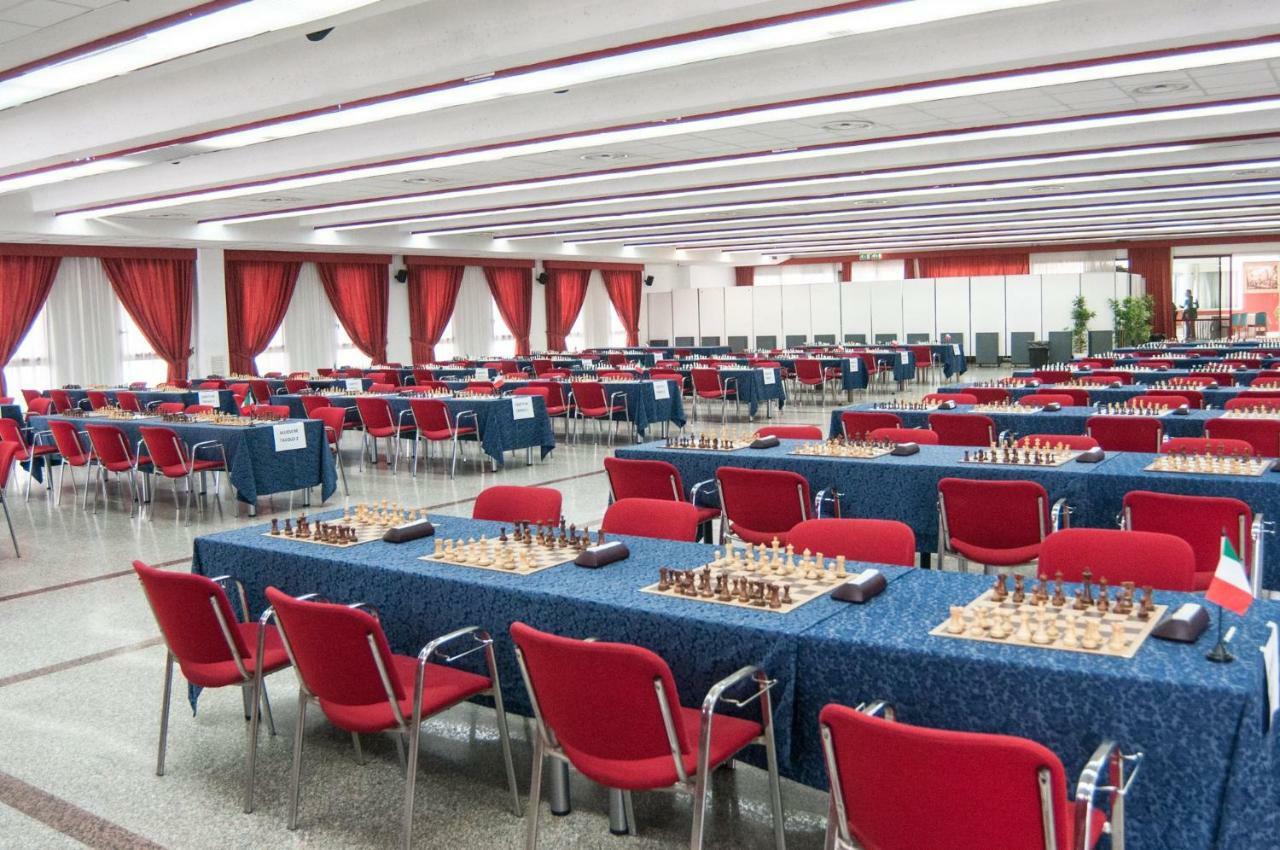 Grand Hotel Adriatico Montesilvano Marina Extérieur photo