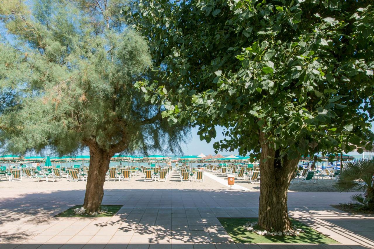 Grand Hotel Adriatico Montesilvano Marina Extérieur photo