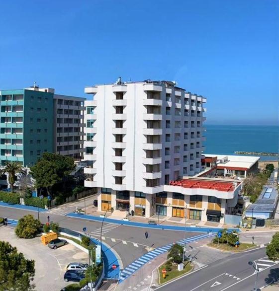 Grand Hotel Adriatico Montesilvano Marina Extérieur photo